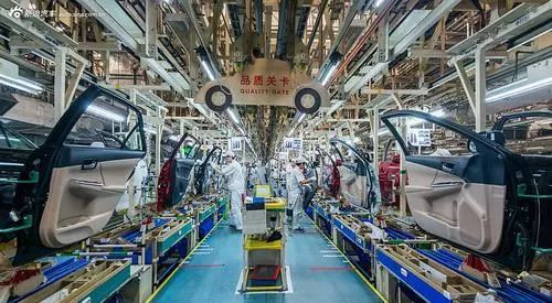 學習世界標桿,品鑒精益文化 上海寰宇廣州 連云港 錦州箱廠組織員工參觀廣汽豐田 工廠